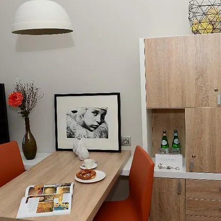 Frederics Schwabing 4*