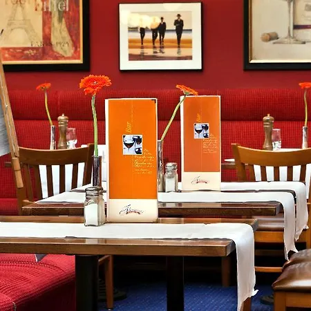 Intercityhotel 4* Munich