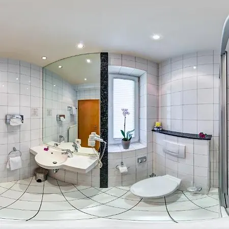 Graf Lehndorff Hotel 3*