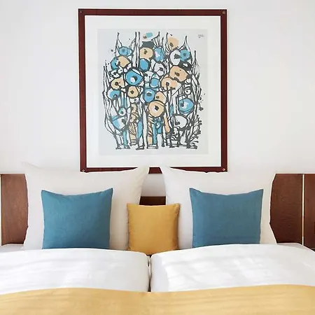 Living Am Olympiapark Apart Otel 3*