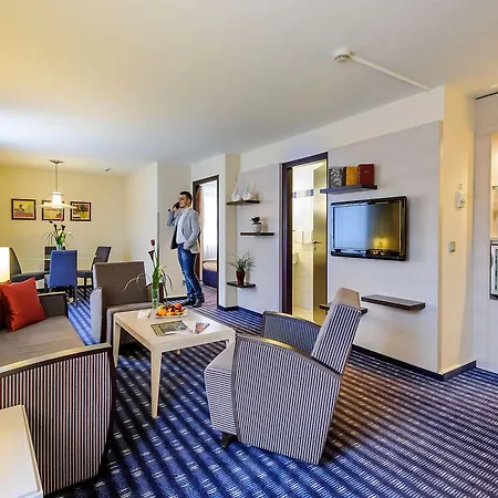Mercure Süd Messe Hotel 4*