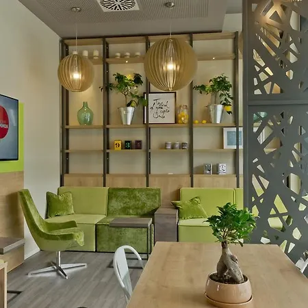 Ξενοδοχείο Super 8 By Wyndham West 3*