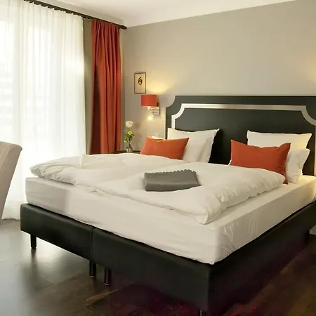 Hotel Im Hof Munich