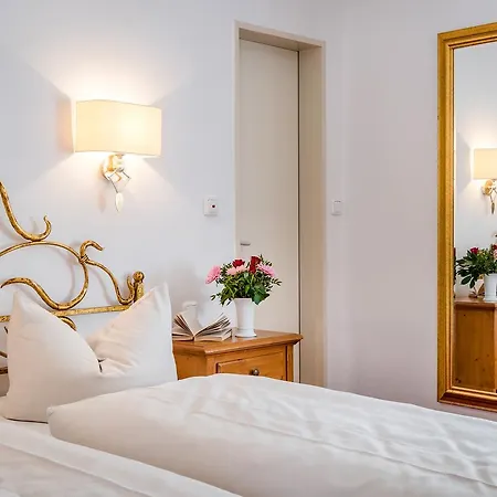 Hotel Laimer Hof Am Schloss Nymphenburg Munich