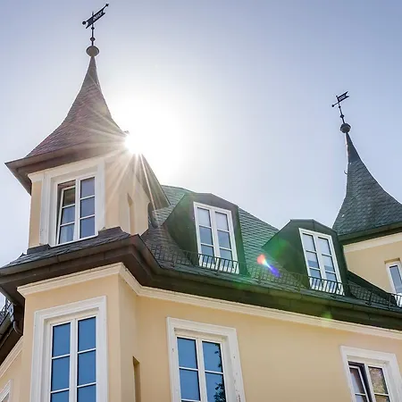 Laimer Hof Am Schloss Nymphenburg Munich