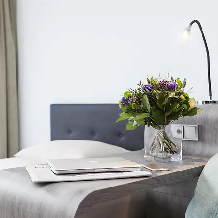Living Am Olympiapark Aparthotel Munich