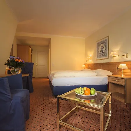 Awa 4* Munich