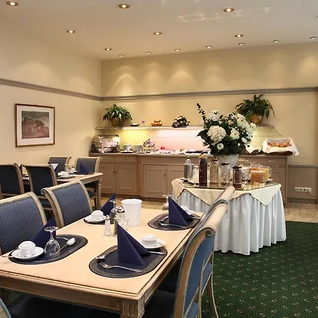 Ambiente Garni Hotel Munich