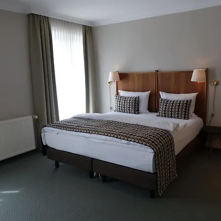 Prinz Myshkin Parkhotel 3* München
