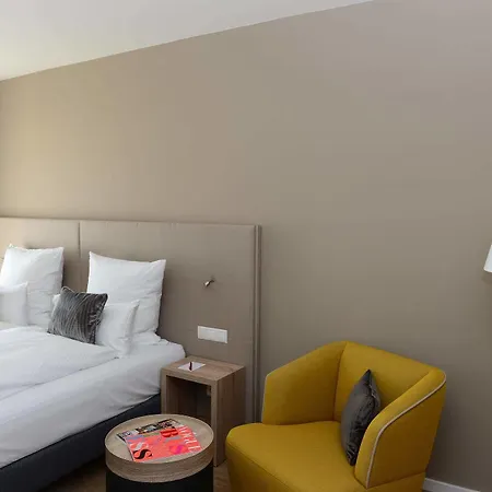 Frederics Schwabing Hotel 4*