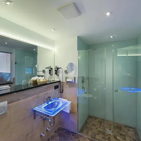 Hotel Deutsche Eiche 3*