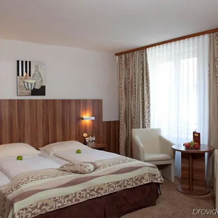 Astor 4* Munich