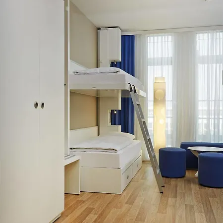 H2 Messe Szálloda 3*