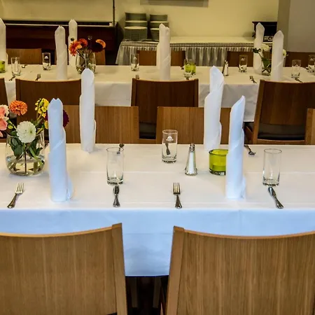 Hotel Ausbildungshotel St. Theresia Munich