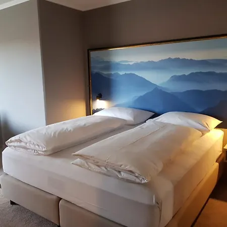Hotel Awa