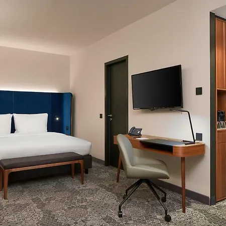 Hotel Hyperion