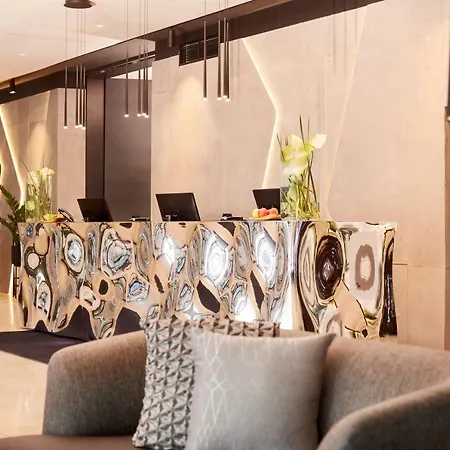 Hyperion Hotel