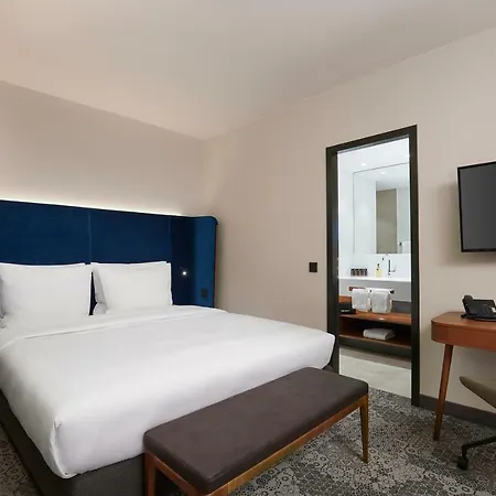 Hyperion Hotel 5*