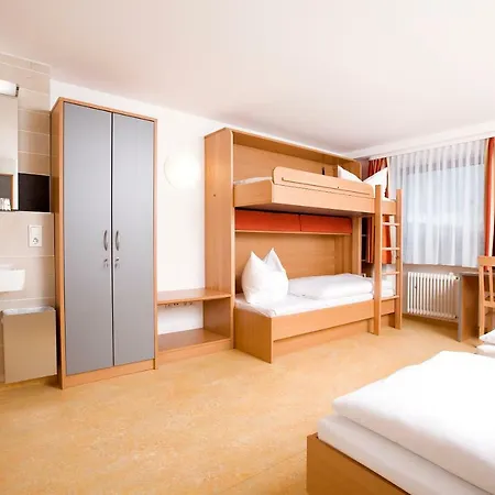 Ausbildungshotel St. Theresia 2* Munich