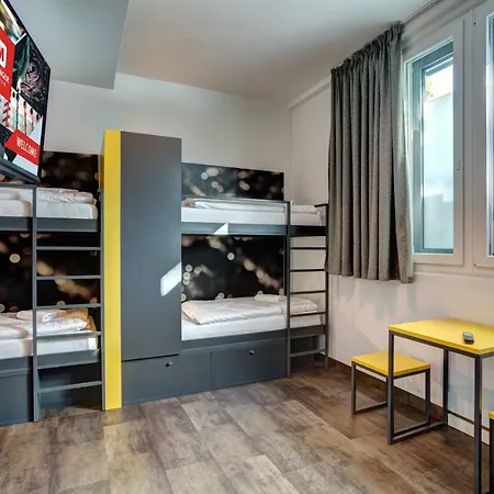 Hotell Meininger Olympiapark 3*