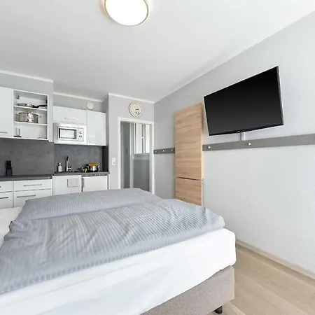 Centerroom Apartmanhotel 3*