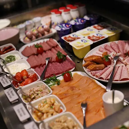 席勒5号酒店 酒店