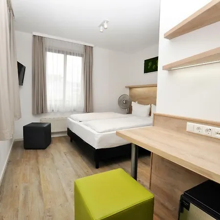 Perlach Allee By Blattl Hotel 3*