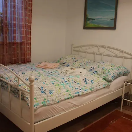 Schwabing- Souterrain Apartamento