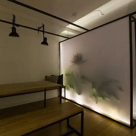 Apartment Vier