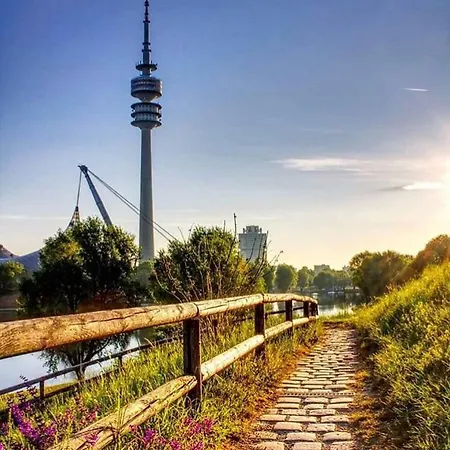 Studio Schwabing Fantastic Sunset View Apartment *