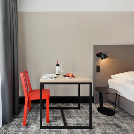 Wyndham Garden Messe 4* Munich