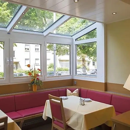Hotel Kriemhild Am Hirschgarten