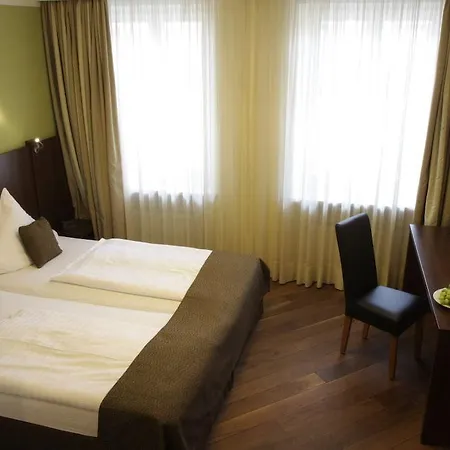 Deutsche Eiche Hotel 3*