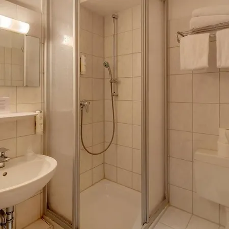 Hotel Frederics Schwabing 4*