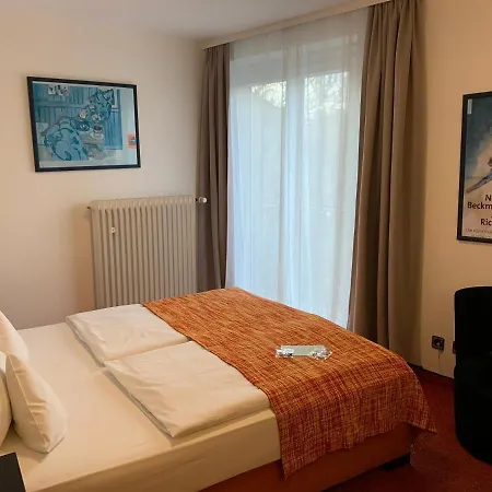 Nymphenburg - Hotell München