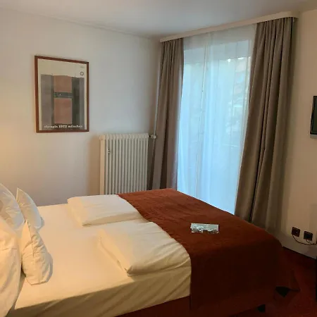 Nymphenburg - 3* München
