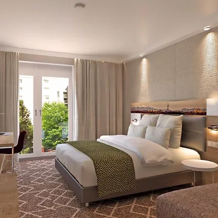 - East, An Ihg 4* München