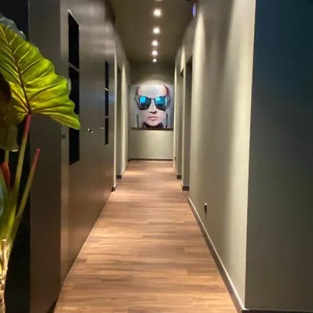 Munich Rooms Hotel 4* Mnichov
