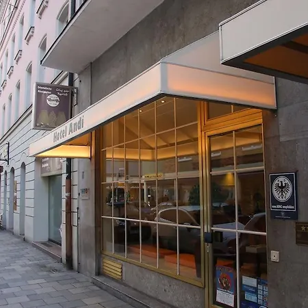 Andi Stadthotel 3*