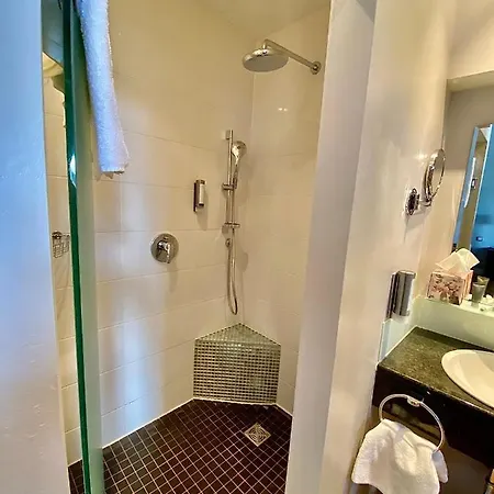 Nikolai 4* München