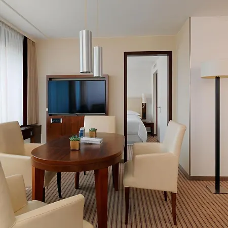 Sheraton Westpark Отель 4*