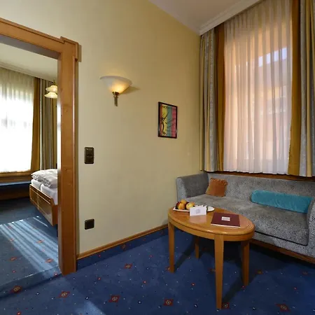 Hotel Torbraeu