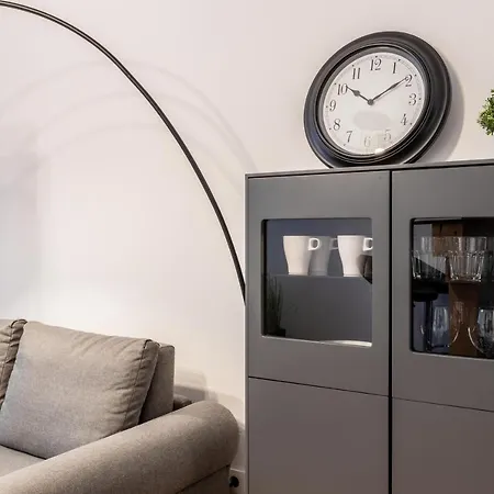 Blue Moon Apartment *