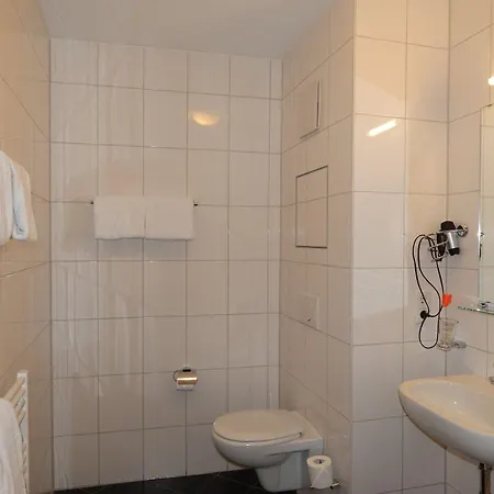 Andra 3* Münih