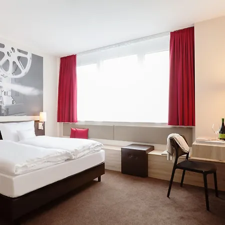 Vienna House Easy By Wyndham Otel