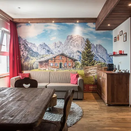 Cocoon Hauptbahnhof 4* Monachium