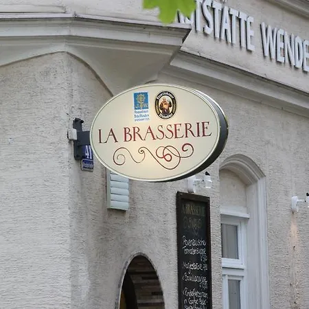 Laimer Hof Am Schloss Nymphenburg 3*