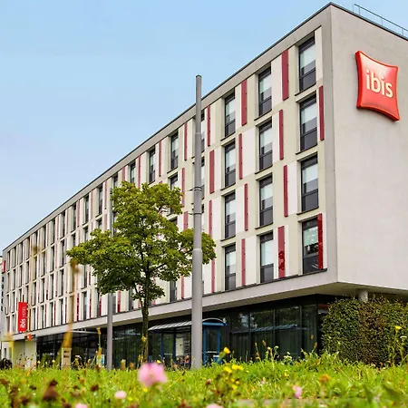 Ibis West Hotell