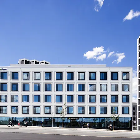 Holiday Inn Express Munich City West By Ihg 3* Munich