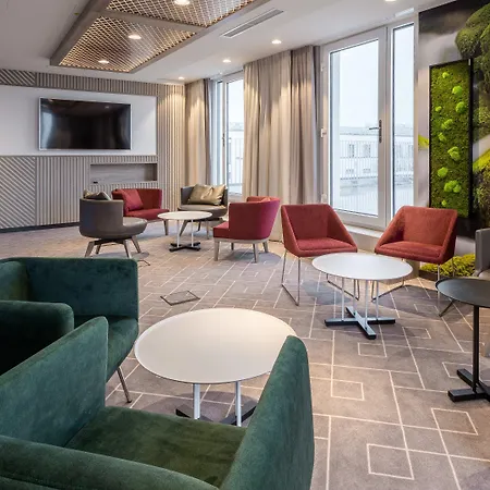 Hotell - East, An Ihg